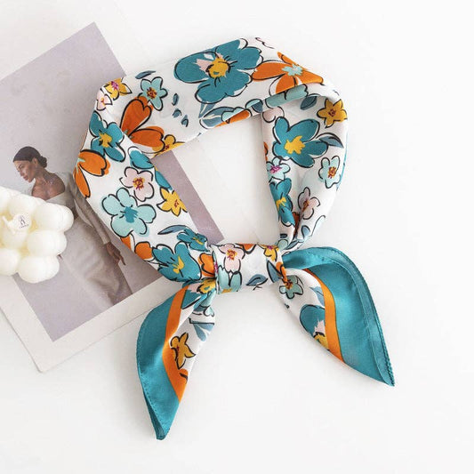 Scarvii - Cute Floral Square Scarf: GREEN